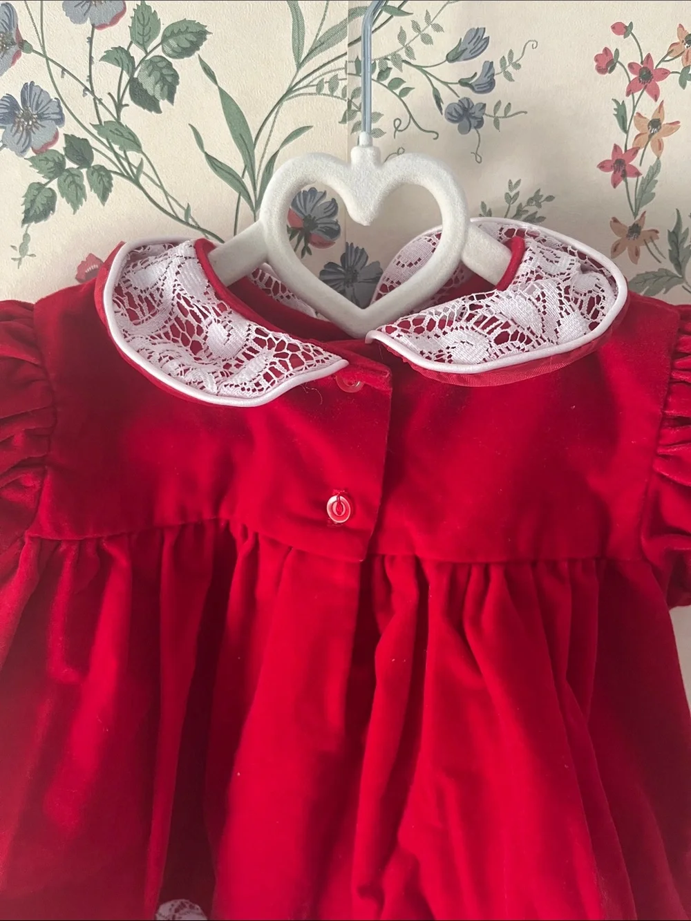 Rose Cottage sweet red